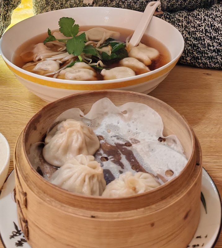 Dimsum vapeur dans leur panier en bambou